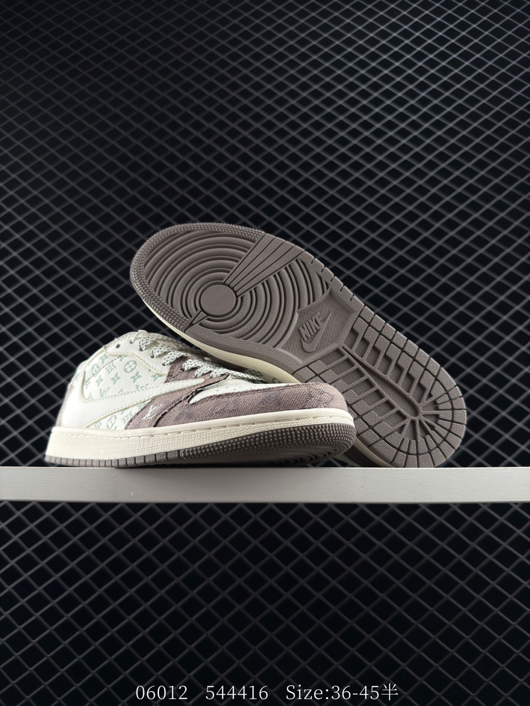 Nike Air Jordan 1 x Travis Scott AJ1